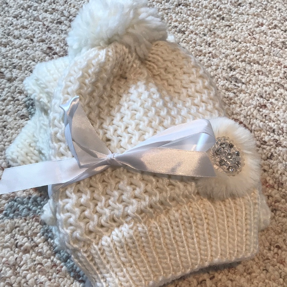 Scarf & Toboggan Set